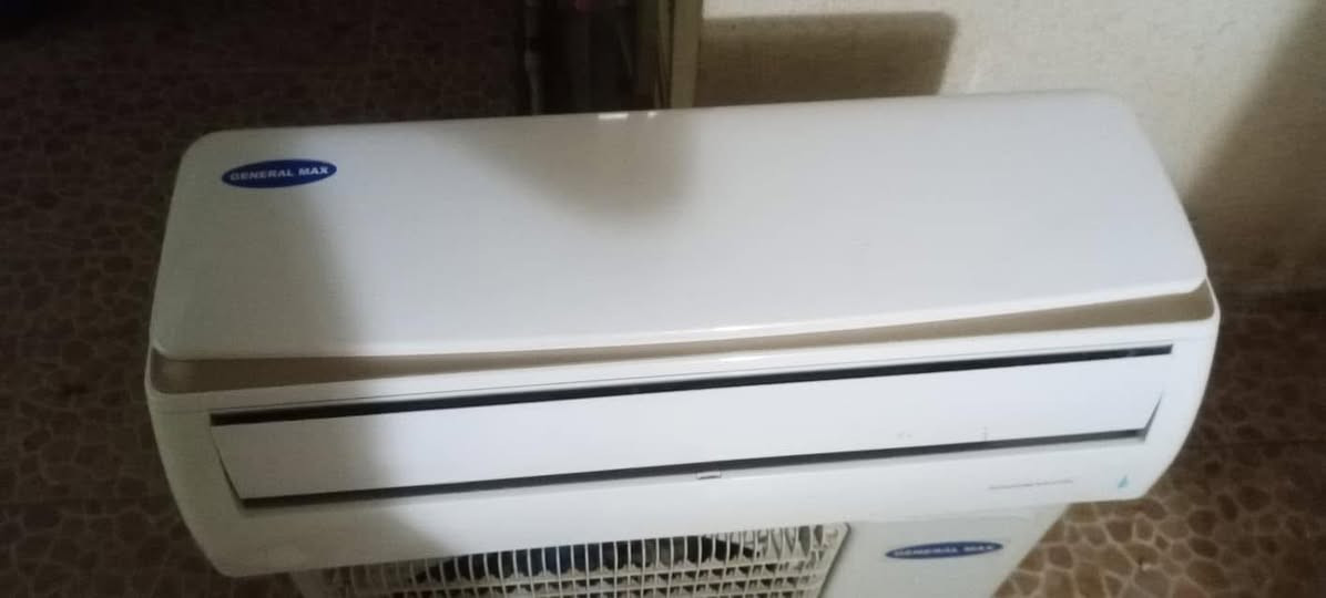سبلت جنرال ماكس عادي غازه 410 مستخدم موسم واحد اخو جديد تبريده ثلج والله اريده ب 300 مكاني بلديات *********** بس واتساب اذا عاجبك تشتري راسلني
