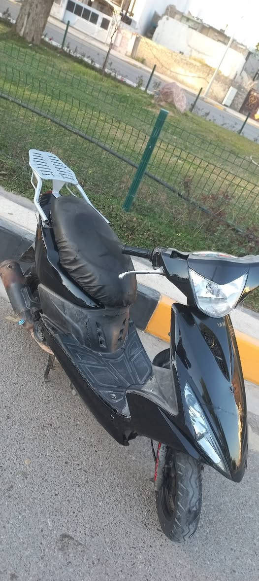 السلام عليكم
ماكس مضلع كابريتر للبيع 
مكينة ما مفتوحة كابريتر بلادية
مكينة ناعمة صوتها ما ينسمع 
دراجة عليها ادامة كاملة من كلجات و فلاتر و دهن 
دبلات كلها شغالة 
كهربائيات كلها شغالة 
سلف هندر كلة شغال 
سكن متغير الألوان 
المنفيس مالها موجود 
السعر 560 وبيها مجال حق الجية 
مكاني بعقوبة خلف المحافظة 
للإستفسار ***********
