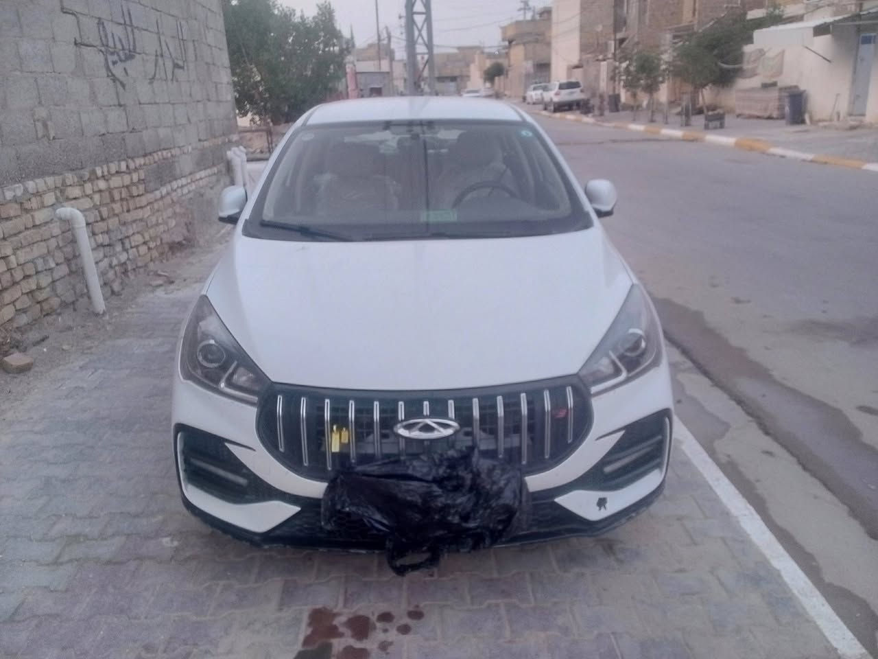 سياره شيري موديل أربعة وعشرين مكفوله للبيع السعر ميه وعشره رقم الموبايل ***********
