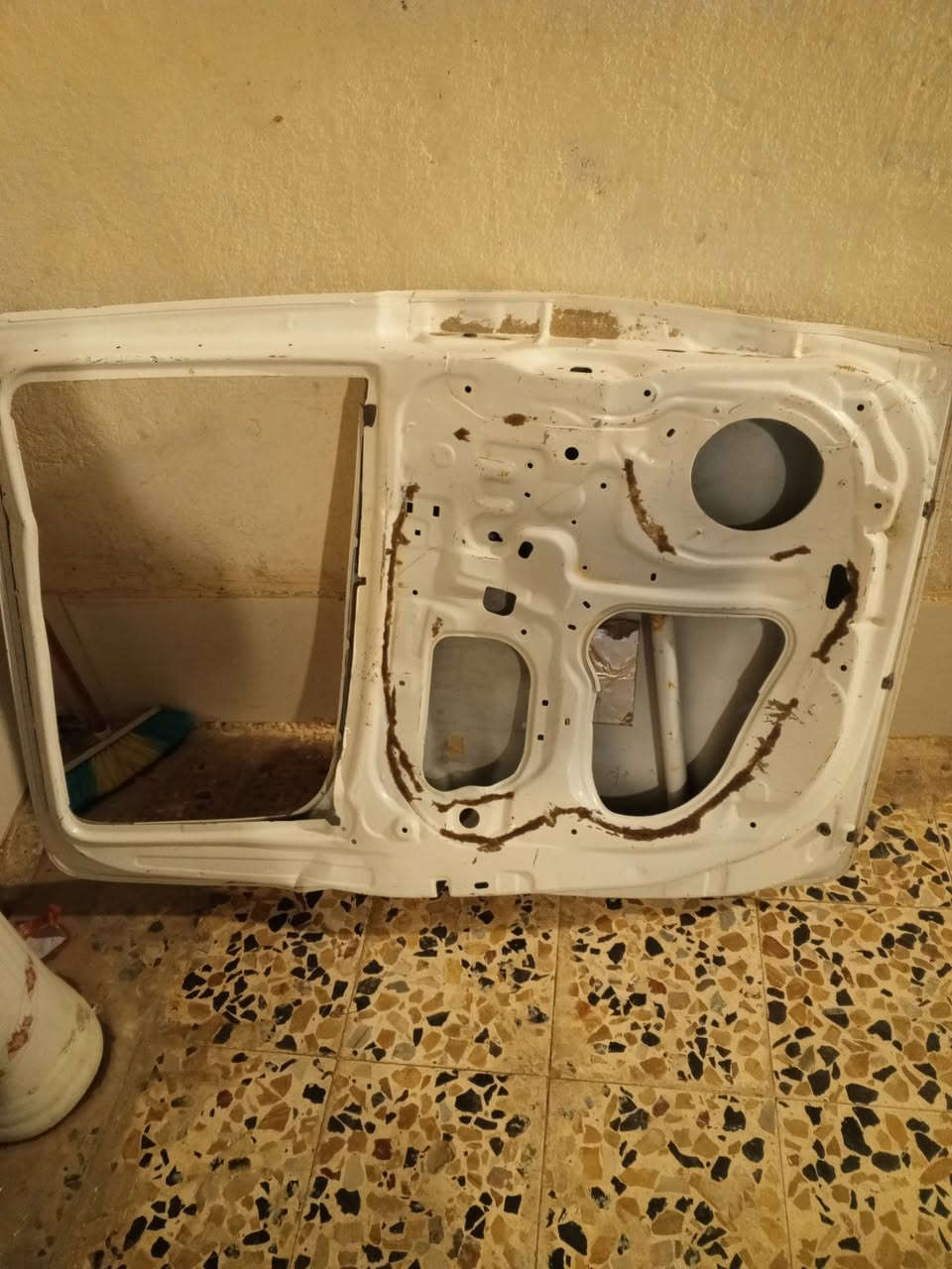 سلام عليكم  باب فلاونزه 14نضيف لبيع ***********
