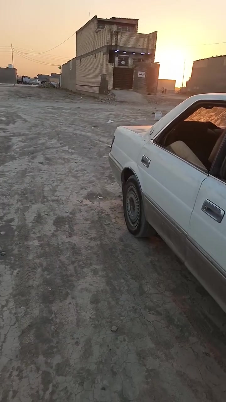 عندي قطعه بل ولدايه الثانيه ١٠٠ 
عارضها 28وبيها مجال  بصف البناء رقم القطعه 933
***********
