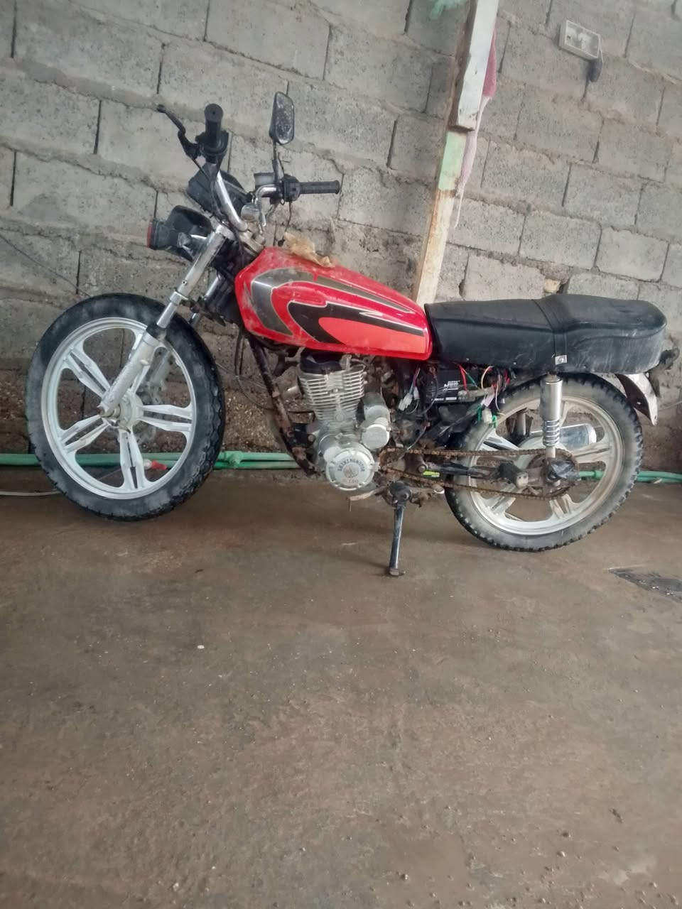 السلام عليكم دراجه ايراني 5 جير رايدها ب 225 مكاني بغداد دراجه تشتغل امانه الله ورسوله


**إذا كنت صاحب هذا الإعلان وتريد حذفه لأي سبب، رجاءا أرسل رسالة إلى الدعم الفني**