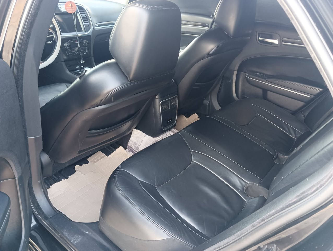 سلام عليكم أوباما 2015 مرمزة 22 حادثة جاملغ وبنيد السيارة حلوة وجاهزة وباسمي العنوان بصرة قضاء المدينه السعر 170
رقم التلفون***********,,***********
