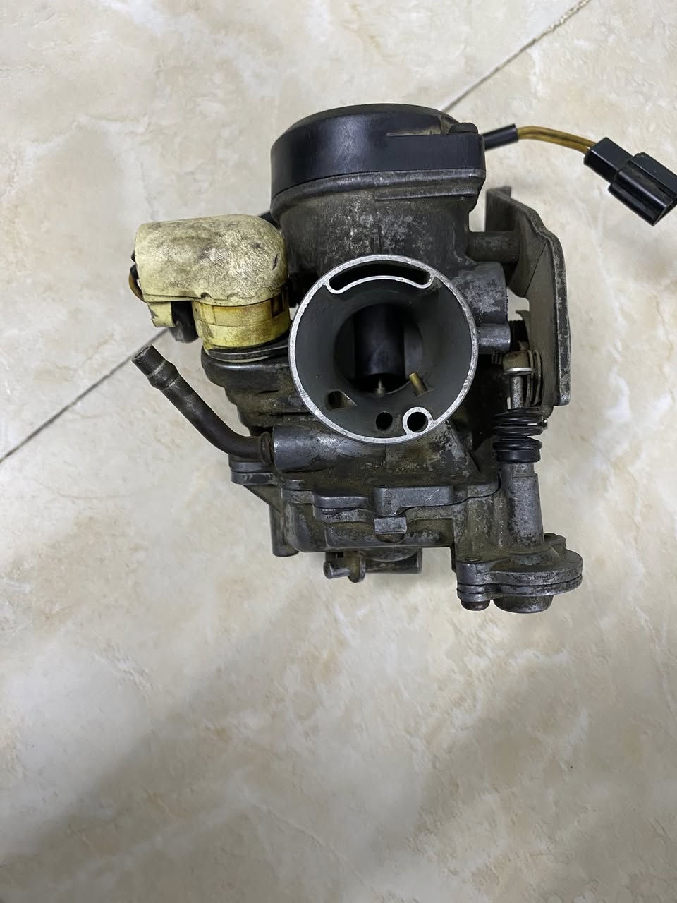 السلام وعليكم                                                       للبيع كابريته مال ماكس 140
بلاديه مال تفصيخ شرط الشغل 
رقم ***********
