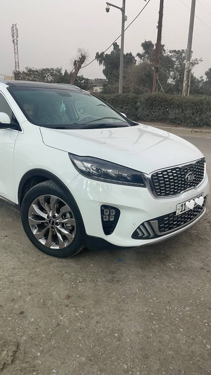 السلام عليكم
كيا سورنتو موديل 2020 خليجي السيارة
استلام الشركه الدوليه مواصفات الاصليه 
السياره بعدهه عل شرط بفابلون الشركه ونايلون الشركه كفاله عامه من كلشي شرط مكفوله  وبعدهه عدتهه كتلوكاتهه البصمه الثانيه مامستخدمه جديده لوك السياره المواصفات 
بصمه تشغيل عن بعد
دبل كشن كهرباء  
اريل نفكيشن
شاشه اصليه 
شاحن واير ليس 
لايت عدسات زنون 
بكلايت لد 
فول تحكم استيرن 
بردات خلفيه 
حساس امامي خلفي اصلي 
كامره اصليه 
الباب الخلفي كهرباء 
الجنطة كهربائيه
ويل 19 كروم سبير منازل 
محرك 6 سلندر 3500
كير 8 نمر 
7 راكب 
ملاحضه عل شرط السياره كفاله من جكت الابره 
السياره مواصفات الشركه الدوليه معروفه 
رقم بغداد دولي
السعر (275) وبيها مجال
مكان السياره بابل قضاء المحاويل
رقمي ***********
