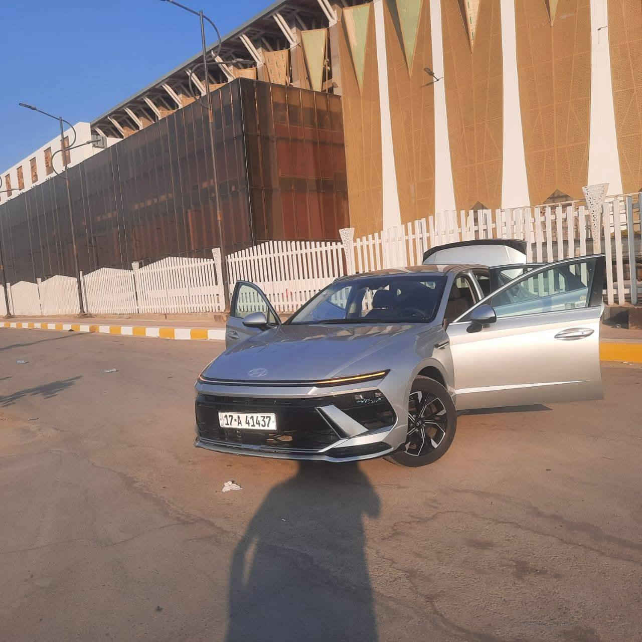 سوناتا 2025 sel زيرووو
ماشيه 3000 mi فقط
مواصفاته حلوه فوول الفتحه
السياره شرط وكاله بس جاملغ تبديل واصلي
معوقين مثنى بأسم زلمه معدل وتعتبر السيارة حره
وكاله عامه بالسيارة وشرط تنكتب بالمكاتبه
مكينا كير تبريد على وضع الشركه
تخم تاير جديد وباتري جديد
حجر بيئه رادار شرط شركه
شرط ما تخسر عليه دينار واحد 

للاستفسار *********** ميثم
