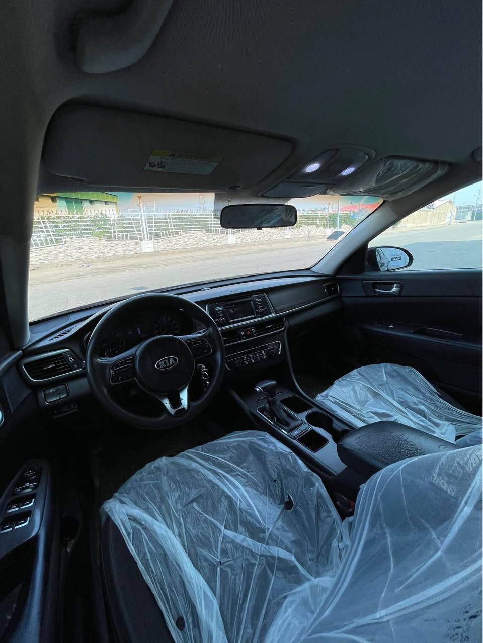 للبيع كيا اوبتيما موديل 2016 وارد كندي رقم ذي قار رقم وهزه جديده سنويه 28 مواصفات اس اي عاديه شاشه كامره تحكات محرك 2400 السياره جاهزه محرك كير حداده تبريد ثلج تخم تاير مابيهه اي نقص عوزهه بس سايق السياره حادثهه من كندا جاملغ وباب صفحه اليمنه بدون دواخل وهنا بلعراق صار بيهه رشات صبغ ابيع حزام اتكفل رسميات وعيب شرعي والباقي شوف العين السعر 104 بسعر الاكسنت وهاذا رقم راعيهه مكان السياره البصره *********** البصرة, العراق
