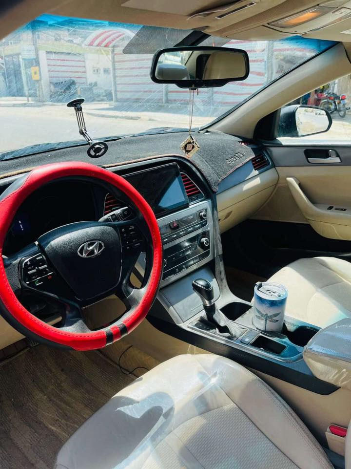 سلام عليكم سوناتا 16 امريكي مواصفات معروفه دواخل نضيفه جدا السياره جاهزه حادث امريكا جاملغ امامي ومقدمه البنيد فقط مكان سياره نجف وكاله اول تحويل مضمون 
الشراي يتصل ويدلل 
***********
