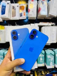 للبيع  iPhone 16 عادي  ذاكره 128  بطاريه 96‎%‎  عدد الدورات 250  ماستر...