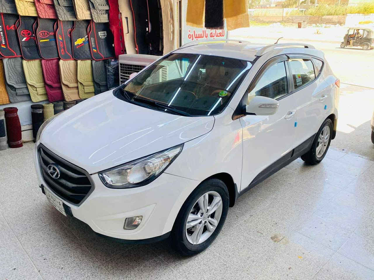 السلام عليكم توسان خليجي محركه 200400 دوش كير محرك شرط ضمان بيها أربع قطع بدون دواخل سياره نظيف كلش صدر امامي خلفي قبل اسبوع شاده تايرات جديده تخم كامل ادامه مسويلها مانقطها شي مكانها ديالى باسمي ***********
