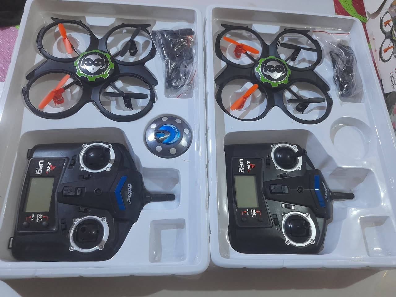 هذه طائرة بدون طيار طراز UDI RC U816A.تأتي مزودة بتقنية الجيروسكوب سداسي المحاور لتوفير ثبات عالي أثناء الطيران.تعمل عبر نظام تحكم 2.4 جيجاهرتز رباعي القنوات.تتميز بقدرتها على القيام بـ تقلبات وحركات بهلوانية 360 درجة بضغطة زر🌹🌹🌹🌹


**إذا كنت صاحب هذا الإعلان وتريد حذفه لأي سبب، رجاءا أرسل رسالة إلى الدعم الفني**