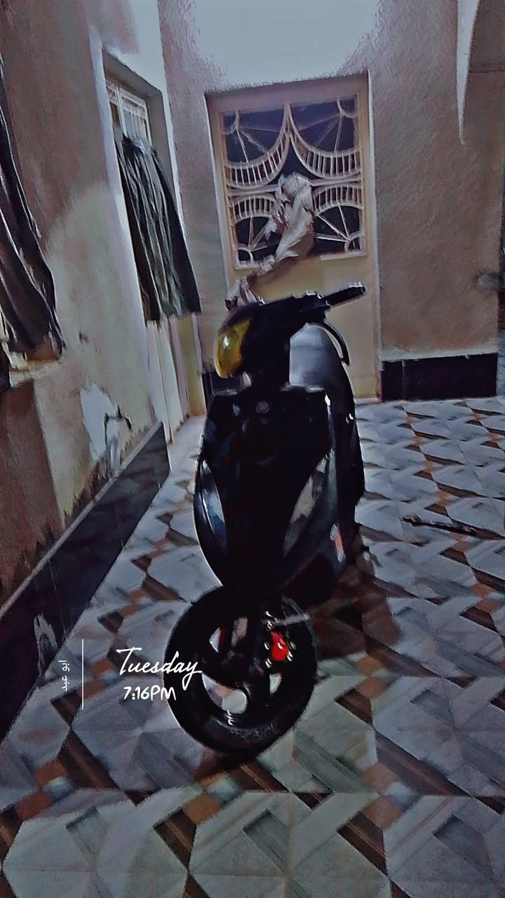 السلام عليكم شباب ماكس عدله للبيع  الدرجة نضيفه بيه صالنصه fm السعر خاص الاتصال المو شراي ليتصل ***********
