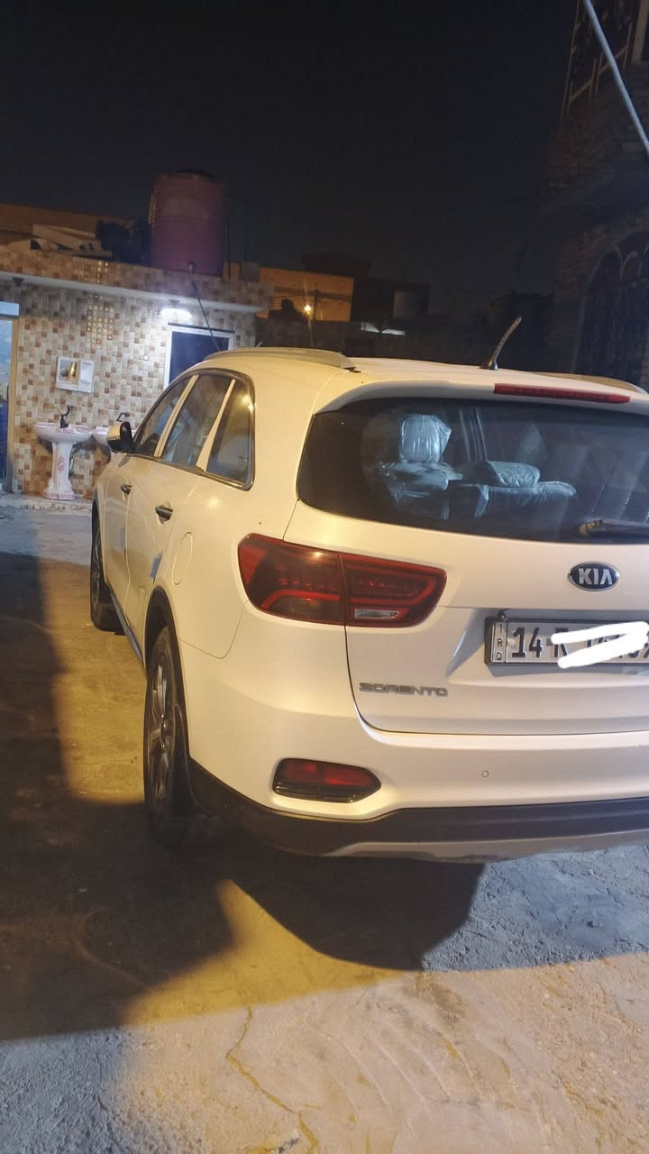 سورنتو 2018 شكل ال 20
مكفوله ما عدى شخط بلباب 
كير 8نمر سياره نضيفه كلش مواصفات معروفه V6 سته سلندر محرك 3500 سبعه راكب 
3قطع تبريد ترحيب مري شفط بصمتين وياها
بسمي السياره
‏‪***********‬‏
***********
