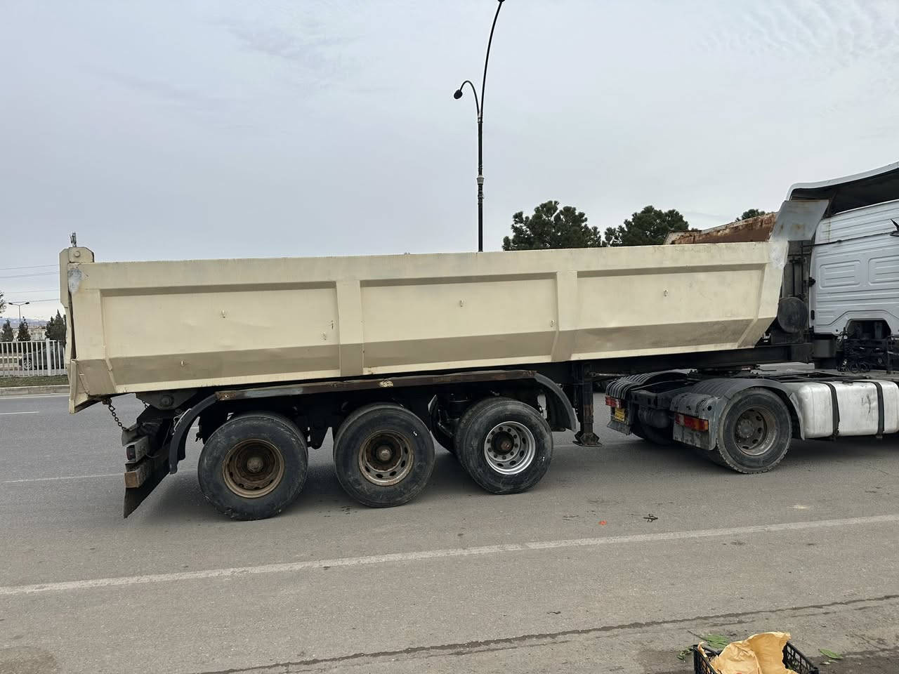 عربانه روعة للبيع مكفول 24 متر العنوان اربيل
تخم تايرات نص عمر دناكير 14 
***********     ***********      ***********
