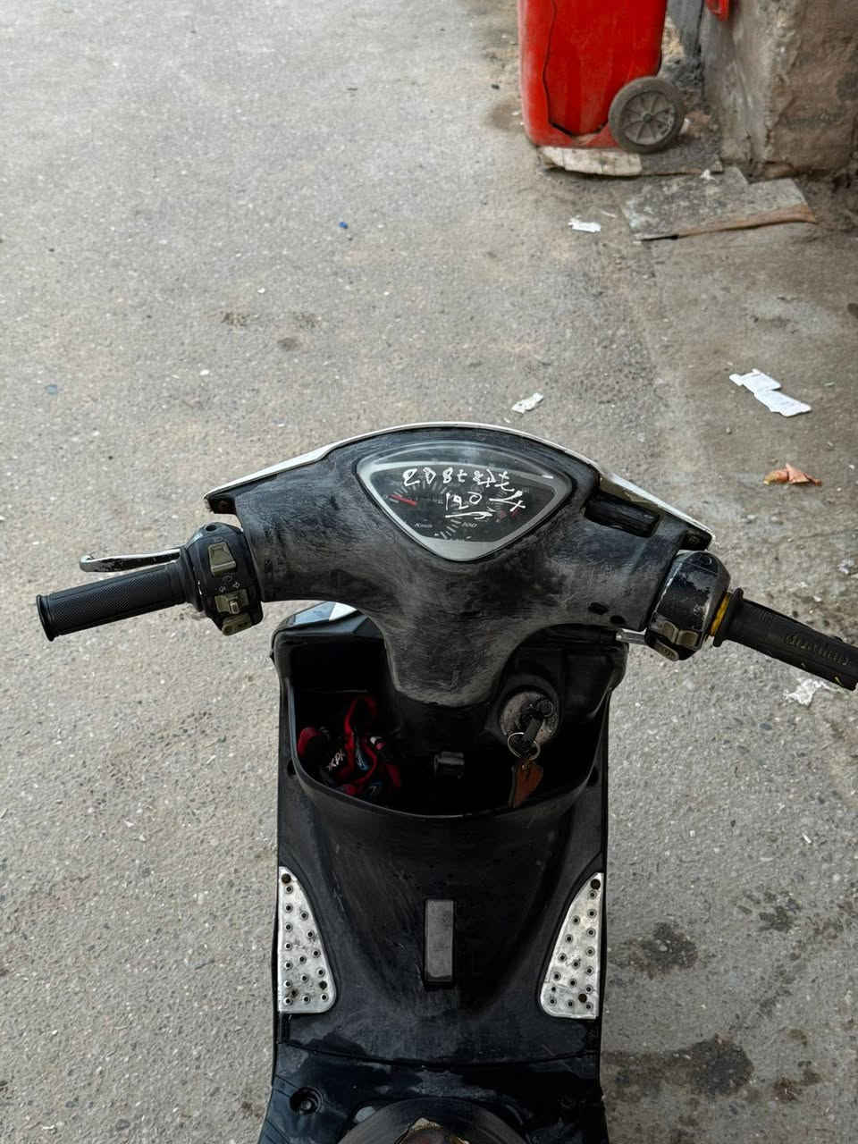 ماكس عدله للبيع   الدراجه شبعتها تاكل الكاع   نعومه  بوشه تسعه وربعين  كلها شغاله    سلف هندر   سعر  620 مفتوحه بوش وبستم  كلها ختم واحد رقمي***********مكاني البصره  كرمت علي
