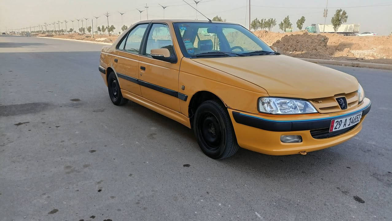 سلام عليكم 
بيجو بارص 2015 رقم واسط إنكليزي 
مصفره هيئه أو غرامه السياره جاهزه 
سنويه 2031 بأسمي مكان كوت 
للأستفسار الإتصال على ***********
