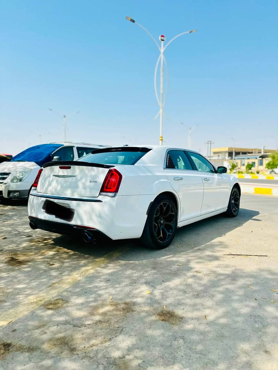 كرايسلر اوباما c300
موديل 14 محدثه SRT 21سياره جاهزه بدون اي نقص 
متوم طبق الاصل لوحات وسنويه اصليات داخل كاربون فايبر بالكامل مكينه 3600 كير طياره 8 نمر ب55 مكاني ناصريه ***********
