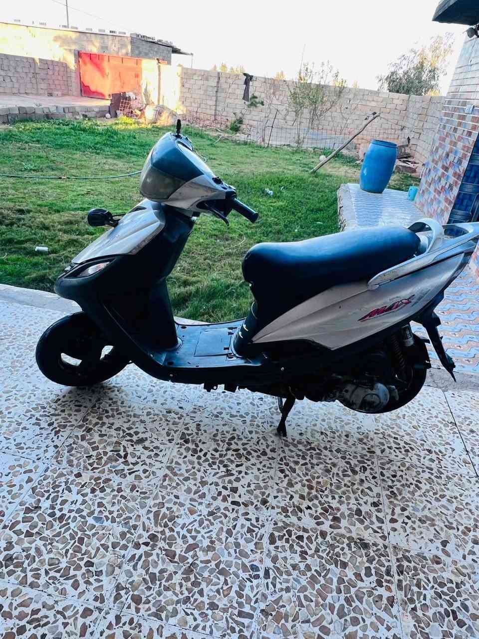 السلام عليكم ماكس ثعلب البيع وراق بيه كامله مكمله كله شغاله دراجه خير من الله  مكان ديالئ خان بني سعد سعر خاص او نتصال  ‏‪***********‬‏
