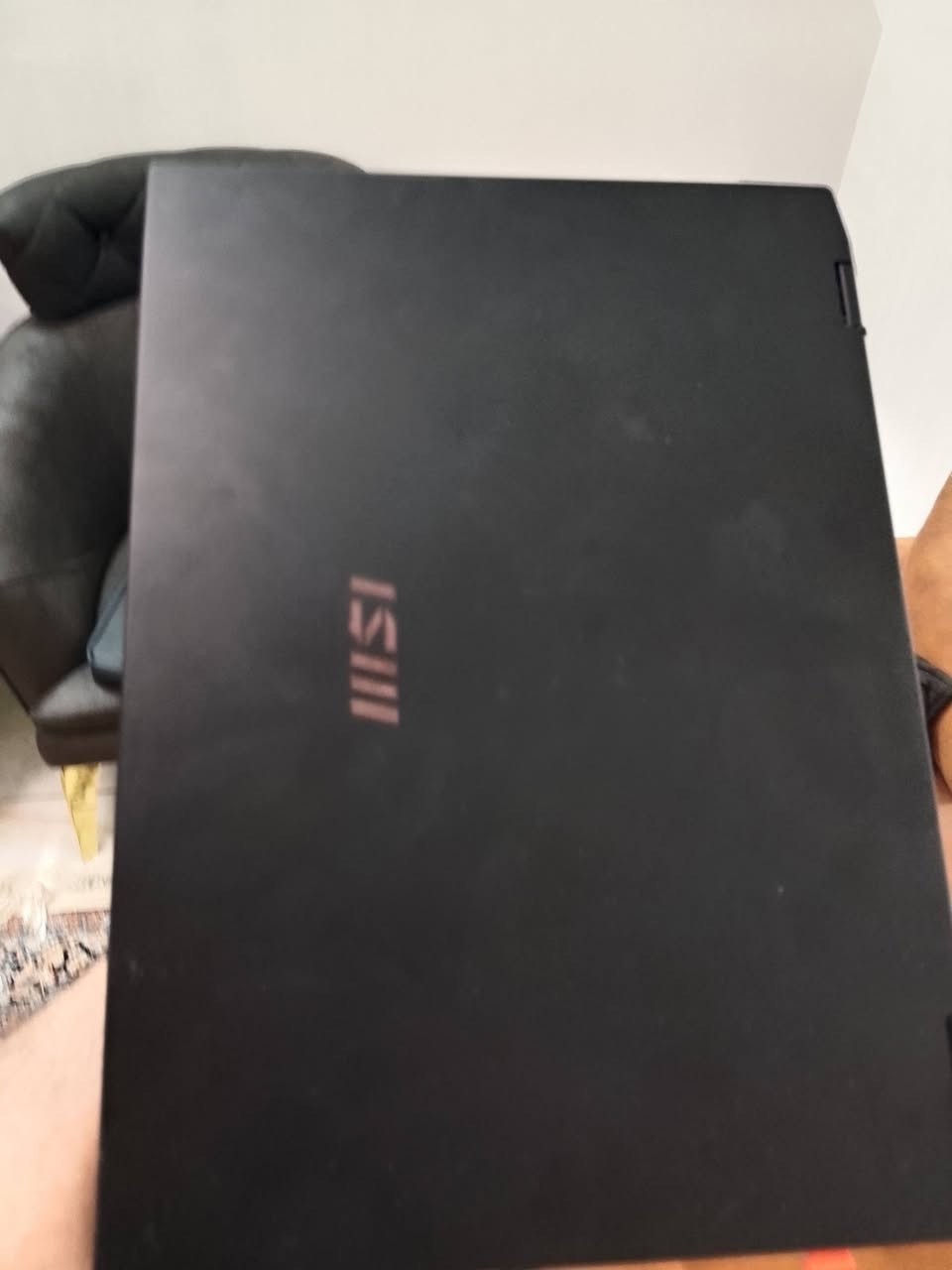 لابتوب msi بزنز
هاي مواصفاتها 
بيها ويندوز 11 اصلي 
استخدام 6 اشهر فقط لغرض الدراسه
كارتون موجوده وكل ملحقاتها 
للبيع 
تواصل 
#خاص
#واتساب
***********
