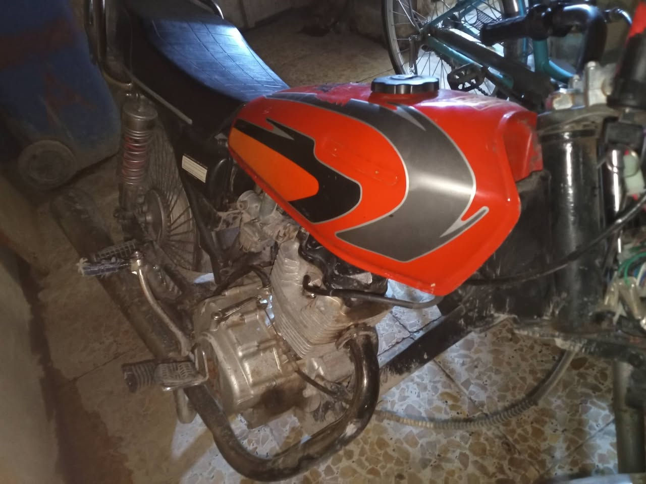 سلام عليكم عندي دراجه البيع يراني تكطع نار بيع على هاي وضعه 300 مكان بغداد الكفات  ***********هاذه رقمي خابر واني خادم
