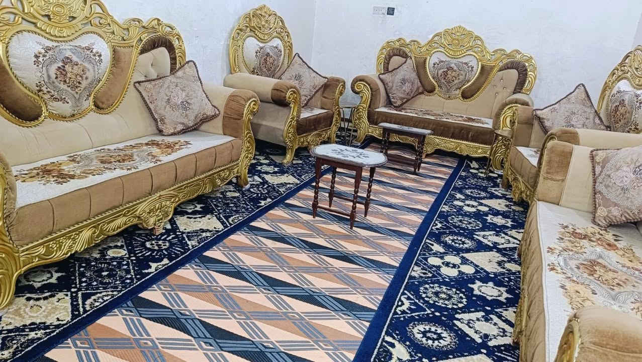 تخم ملكي 10 مقاعد تزكام بلوك درجه اوله +طبلات +مفارش +كوشات هديه اي ضرر مابي نضيف جدن اسعر 425 لعنوان كربلاء بدايت امن اداخلي يوجد توصيل ***********
