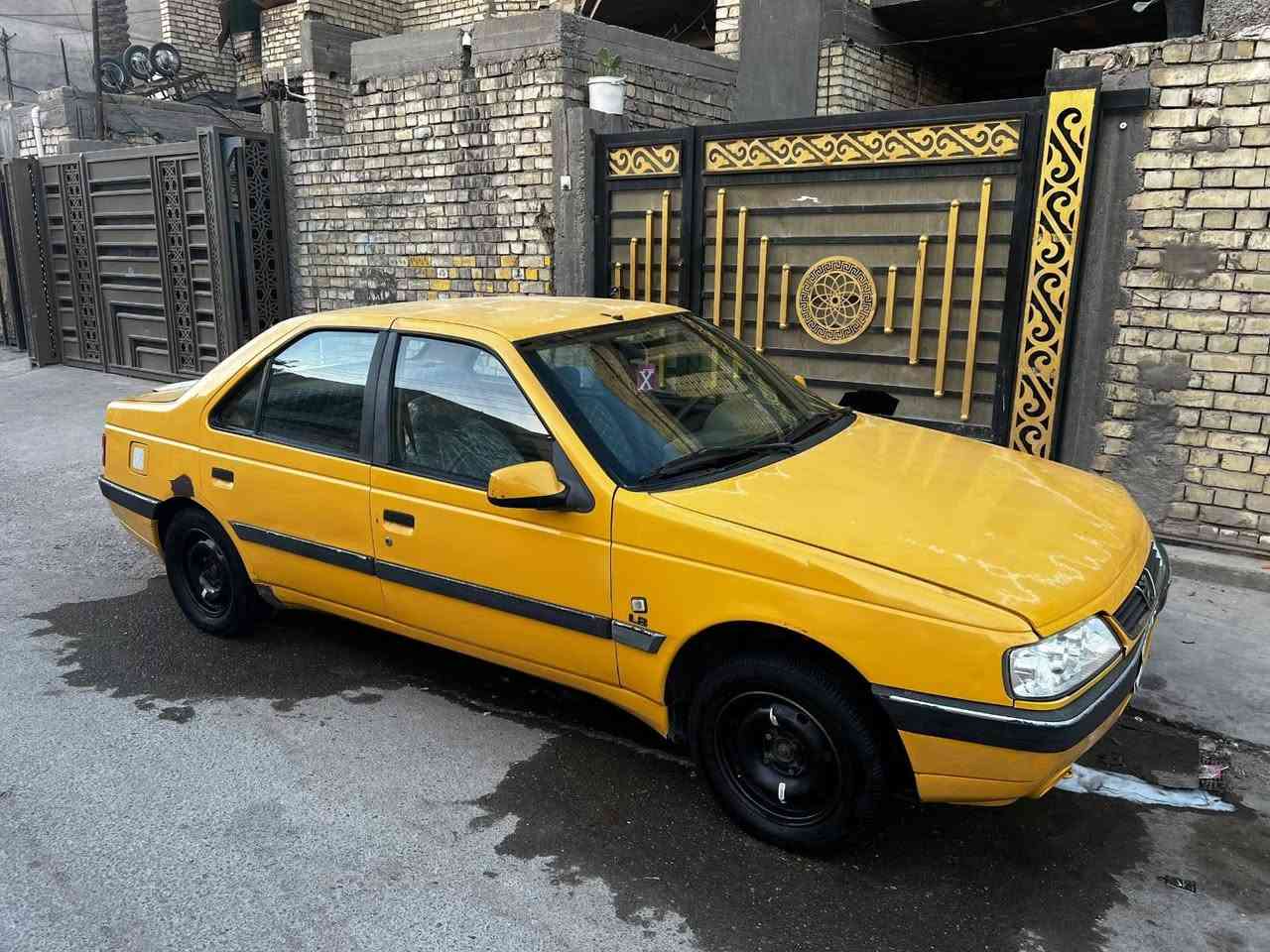 السلام عليكم بيجو لميس أكد للبيع موديل ٢٠١٦ مكفوله من الصبغ والتبديل محرك كير حداديه خير من الله السياره عل ايدي استلام شركه بسمي تحويل مباشر السعر ٤٨ رقم الهاتف *********** غير متواجد عل فيس
