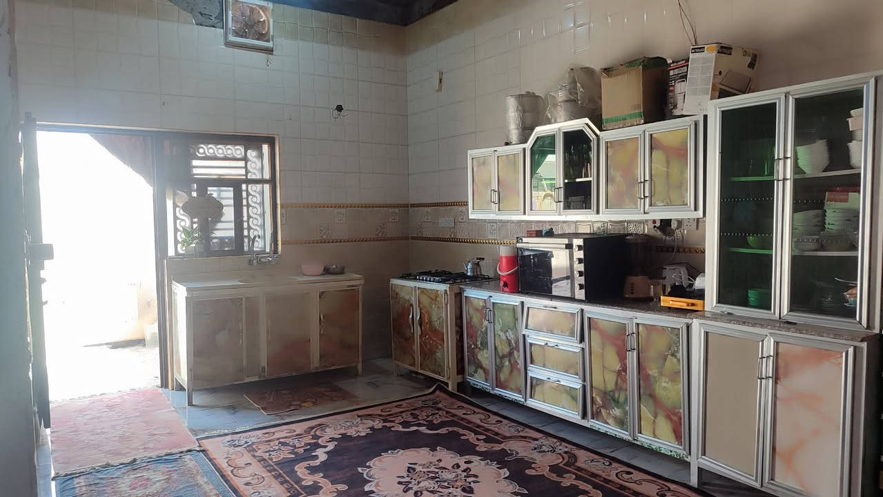 #اسعد_الله_اوقاتكم_بكل_خير⁉️👋
دار سكن للبيع 🏠🏠 

#المساحة::200متر

#العنوان:: البصرة أبو الخصيب طريق سيد حامد خلف معمل ابلوك الشيخ 

#جنس_العقار::وقف سني مسجل 

#يحتوي:: البيت على غرفتين٢ منام كبار +(مشتمل طابق ثاني غرفه ومطبخ وصاله وحمامات)

وديوانية 
ومطبخ وصالة 
وصحيات خارجيه
وحمامين داخليات

بناء بلوك 
شارع 15م 

جميع الخدمات متوفرة ماء كهرباء  نت كلشي قريب على 
#السعر((80مليون وبي مجال))
#اللاستفسار:: إلا تصال على الهاتف ☎️📞 
☎️((***********))☎️
