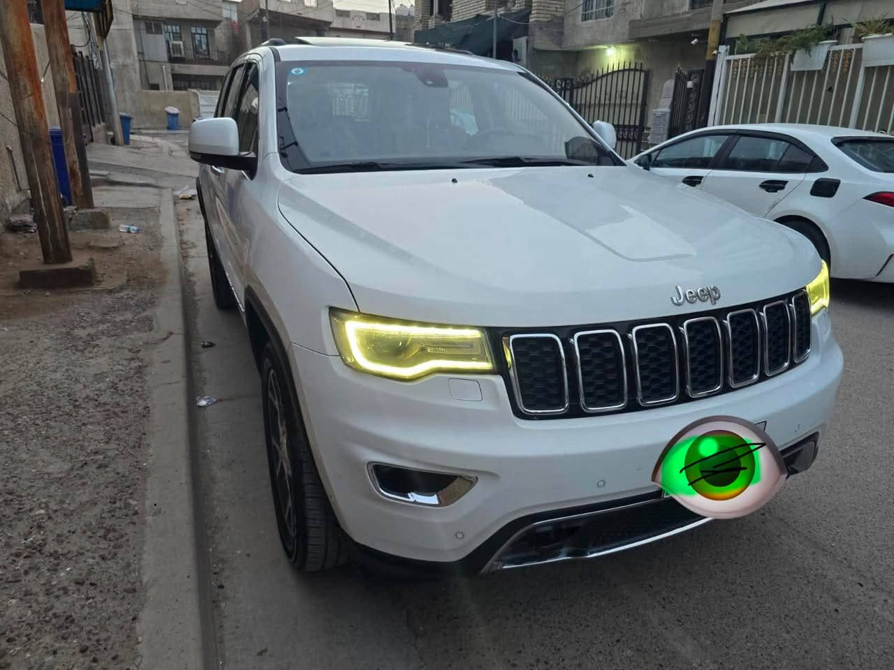 السلام عليكم أخواني الكرام 
للبيع ان شاءالله و اعتذر عن المراوس 
JEEP LIMITED GRAND 2019
جيب كراند شيروكي ليمتد واحد على واحد و خليجية و كفاله عامة من الفتح و التبديل 
رقم بغداد الدولي  
السيارة فول مواصفات 
دخول و تشغيل ذكي 
 محرك 6 سلندر كفالة من الفتح و التصليح للمحرك و الكير 
صدر امامي و خلفي بلادي جديد 
تبريد ثلج امامي خلفي 
ماشية ١٠٠ الف ميل
ماوس لوضعيات القيادة 
كشافات امامية 
يدات ابواب نيكل 
ويل كب فراشة مع مرايا قابلة للطي كهربائية
رادار امامي مع مانع تصادم . 
تحديد مسار و تحذير النقطة عمياء
مع شفتات بالستيرن
كاميرا خلفية مع حساسات 
بانوراما و داخل بيجي مع الصاج الملكي كراسي جلد مع كهرباء و تدفئة تبريد
 تشغيل عن بعد و جنطة كهرباء 
كراسي ذاكره و ليد امامي خلفي و محدد سرعة . 
اوتو ستوب مع نظام التشغيل والاطفاء الاوتوماتيكي .
باقي تفاصيل السيارة واضحة بالصور المرفقة
السعر ٢٥٥ ورقة قابل للتفاوض بعد المعاينة و فحص السيارة في اي سونار يعجبك
مكان السيارة الجادرية او السيدية
هاتف: سيم كارت مع واتس اب

***********

