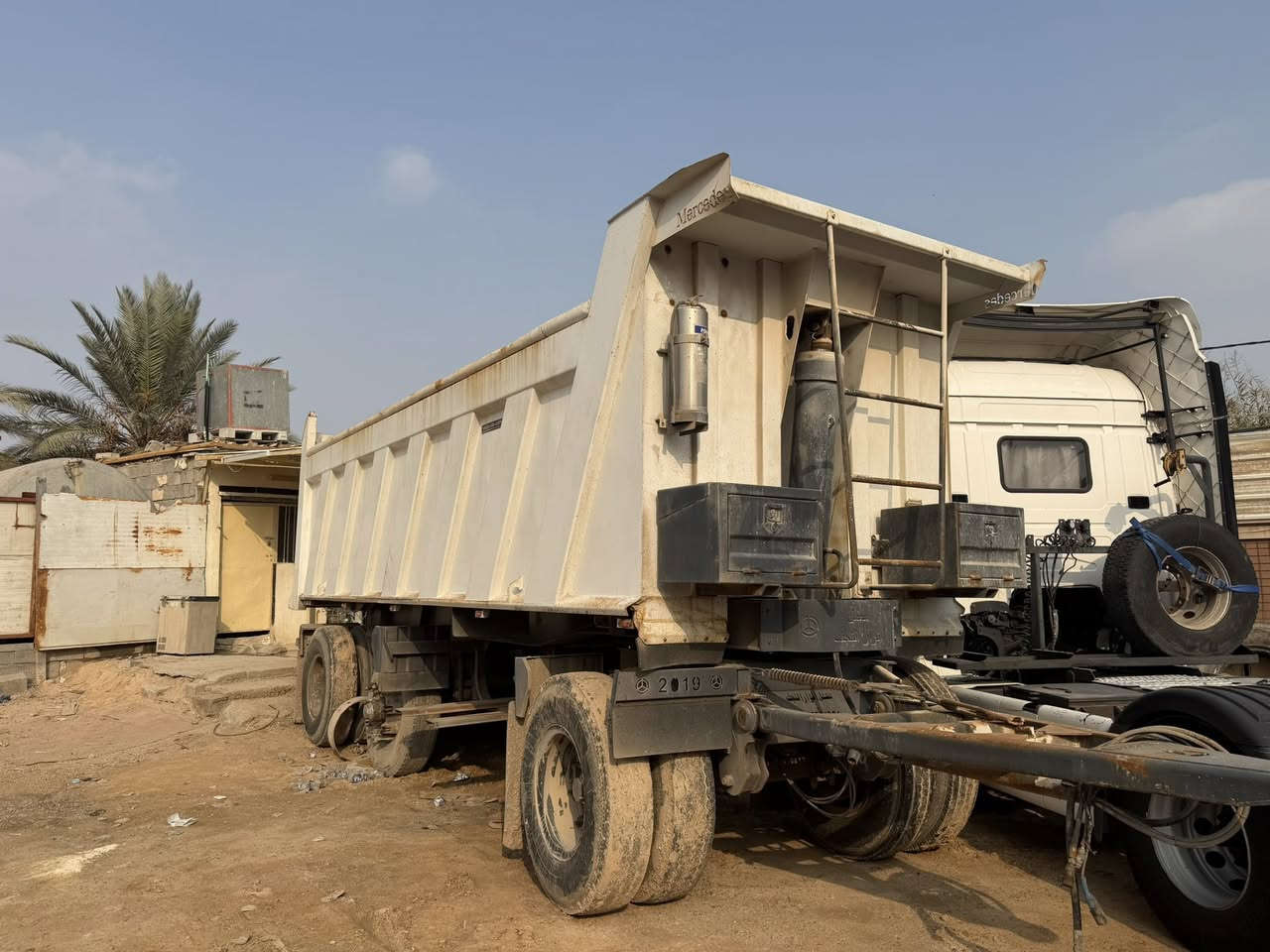 سلام عليكم عربانه للبيع
شغل ابو امير نجف 
عربانه نضيف 
سعر ١٧٠ جديده 
ستفسار تصال عل رقم
***********
