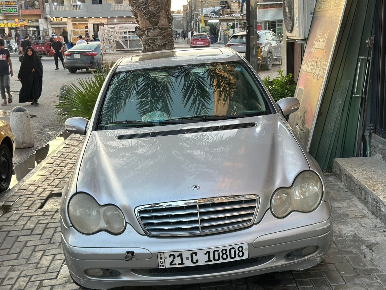 سلام عليكم….
سياره مارسيدسw203(c200 كمبريسر)
موديل 2000 بأسمي سنويه 2028 
كير عادي مكاني بغداد مدينه الصدر 
رقمي ***********