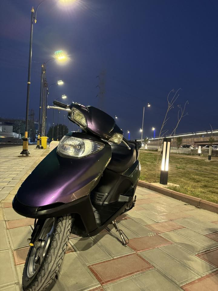 سلام عليكم الدراجه للبيع رمبه بالجيس محرك مكفول شلعه معدل ماشيه 30 الف كفرات مصبوغات بنفسجي متغير مميز
الدراجه معروفه الوحيده بالكوت بهذه الون وبيها كاربون فايبر 5 قطع اشاير كرستال امامي خلفي كلوبات زنون اصلي مكاني كوت الزهراء ***********
