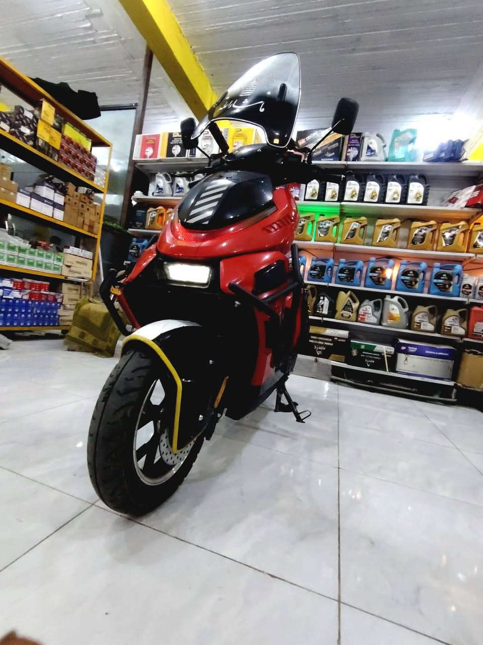 ((مكلف بالنشر )) السلام عليكم
دراجه شحن هاوجي 🛵 للبيع. موديل2025
شركة (سما الصواري للتجاره العامه) عدد البطاريات 6 و نظام (P) و نظام (R) هورن دبل اشاره لايت عالي ناصي لونين ابيض واصفر نشرات بلاديه شركه الموطور بعد جديد تاخذه عالفحص تفحص وتاخذ 
السعر: 850 فقط
الموقع:الأنبار الرمادي(التأميم) 
للأستفسار: ***********.
