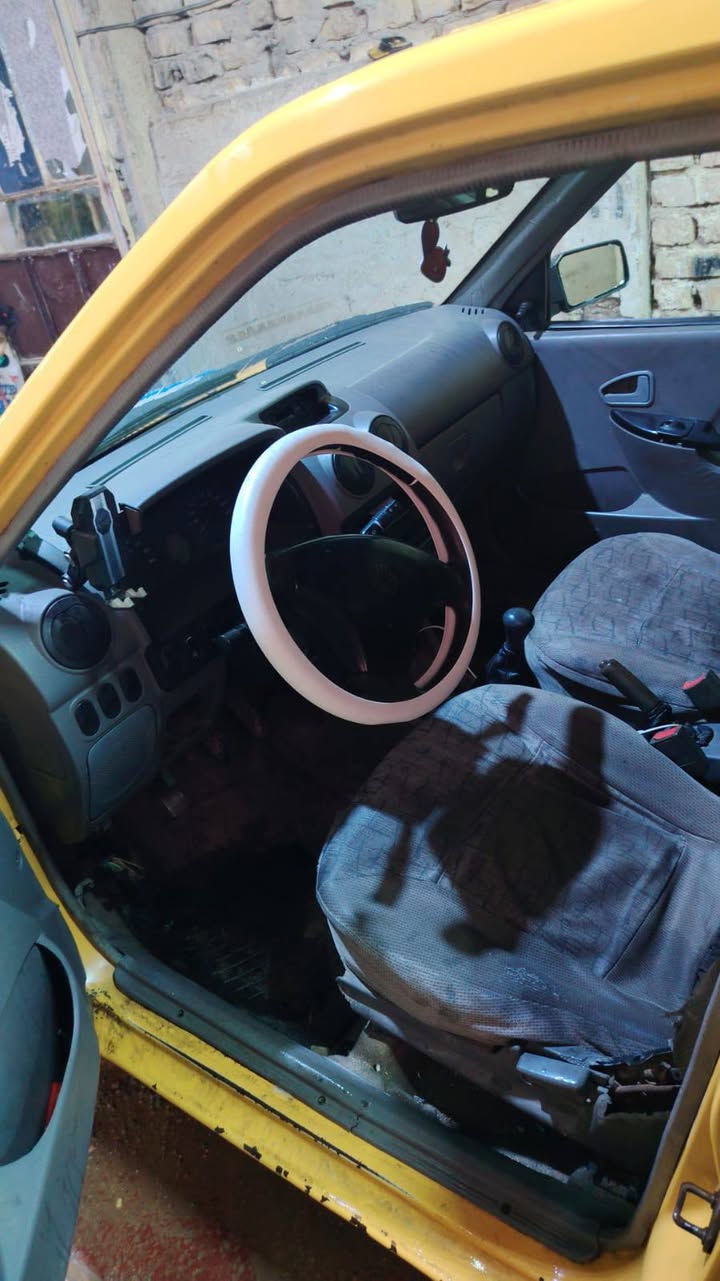 سلام عليكم سايبه 2012 سياره نصيفه بيهه هاي طخه البل جاملغ لمامي***********سعر 23 وبي مجال
