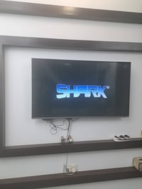 شاشة • ٥٠ بوصة • ما بيها ضرر