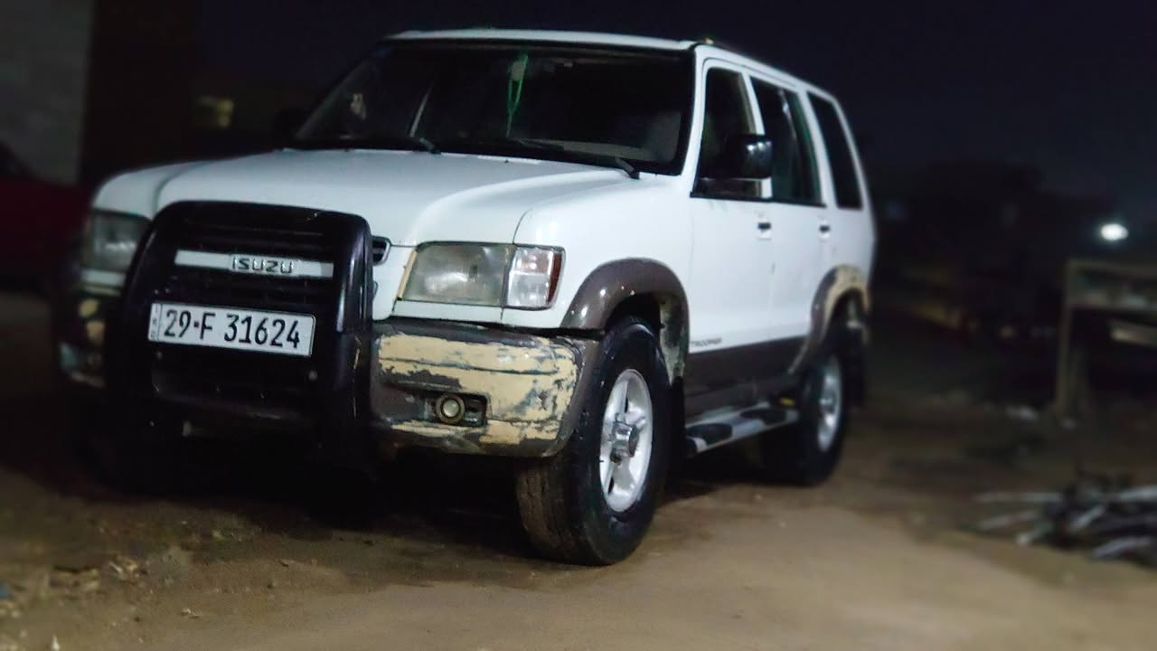 سلام عليكم ازوزه مديل 2001 مكينه ففتي نص عمر 
رقم واسط بأسمي 
سعر 55وبيه مجال /***********
