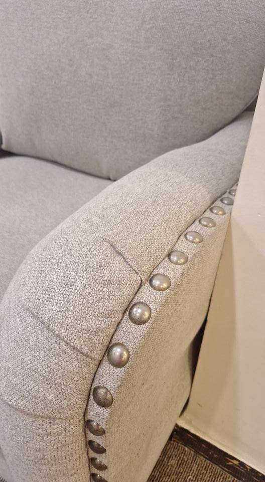 بمليون و١٥٠
٧ مقاعد متحركة
الليبل بالصور
المكان المسيب


**إذا كنت صاحب هذا الإعلان وتريد حذفه لأي سبب، رجاءا أرسل رسالة إلى الدعم الفني**