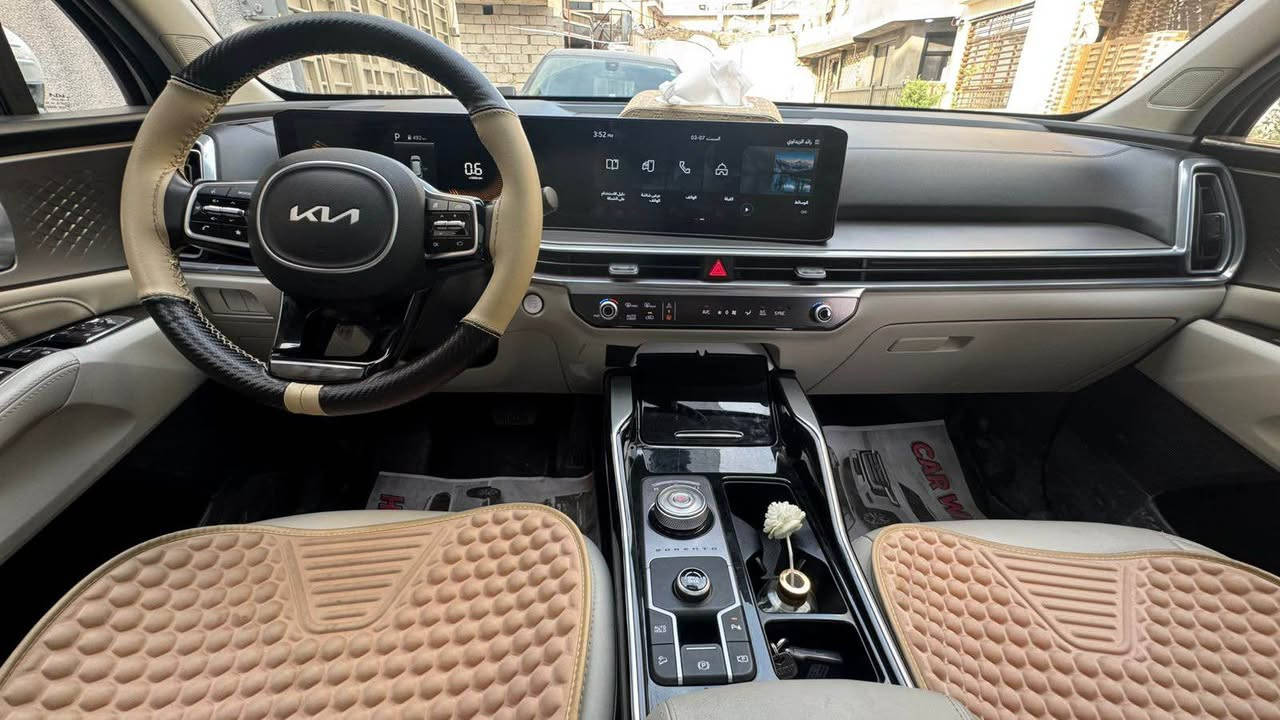 من  رخصت الادمن المحترم للبيع سورنتو  موديل 24  
مكينة 6 سلندر 
7 راكب 
جلد  بانوراما 
رقم اربيل  مضلل سنوية بااسمي 
 موجودة بغداد   تحويل مباشر 
*********** بغداد, العراق
