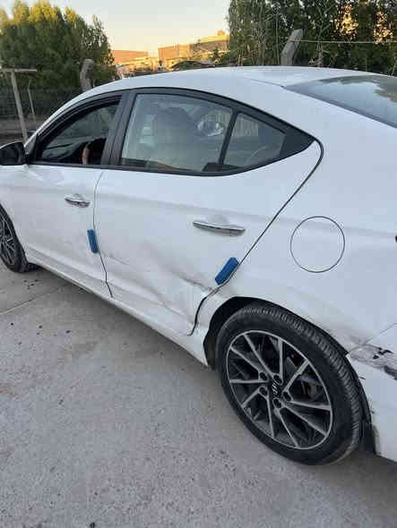 السلام عليكم الحلال راحلكم فدوه للبيع ؏ هذا وضعه الحادث مثل ما موضح بالصور سياره نضيفه وخير من الله النترا 2020 خليجي ماشيه 84 السعر 150 وبي مجال بسيط للأستفسار الاتصال ؏ الرقم *********** مكاني بغداد
