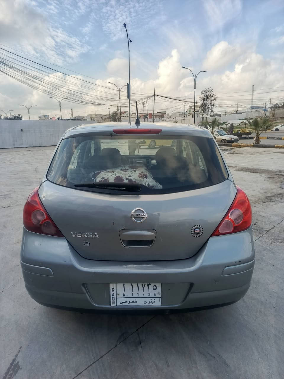 السلام عليكم 🙋‍♂️
نيسان فيرسا 
موديل 2011 
لون فيراني 
رقم نينوى ( الماني ) 
شرط التحويل 
كير شرط 
مكينة اثر دخان بسييييط!!!
🔥 كليين تايتل بدون حادث او دواخل شرط الفحص 🔥
* بيها فقط نص جاملغ الامامي رش فققققططط!!! 
الموصفات : 
كير توماتيك 
جامات كهرب 
تحكمات استيرن 
شاشة ايباد
عليها ادامة حدادية كاااااملة كلللوو جديد وشرط + طخم تاير بالكارتون وشرط ✅
تبريد ثللج 🥶 
تدفئة نااار 🥵 
مثبت سرعة Cruze
السعر : 85$ وبيها مجال للشراي ✅ خابر وتدلل 👍

📌للاستفسار الاتصال على الارقام التاليه : *********** اسيا 
*********** كورك 
* ملاحضة ـــ رقمي الاسيا بي واتساب ✅ 👍
