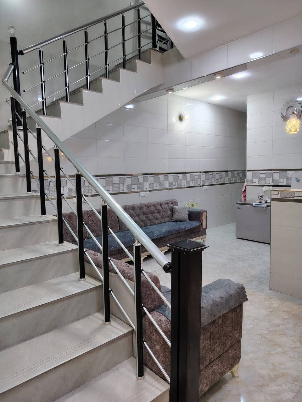 دار للبيع بهرز نهاية حي القادسية قرب مولد نزهان بناء 24 مساحة 100 متر 5 في 20    

***********
***********
