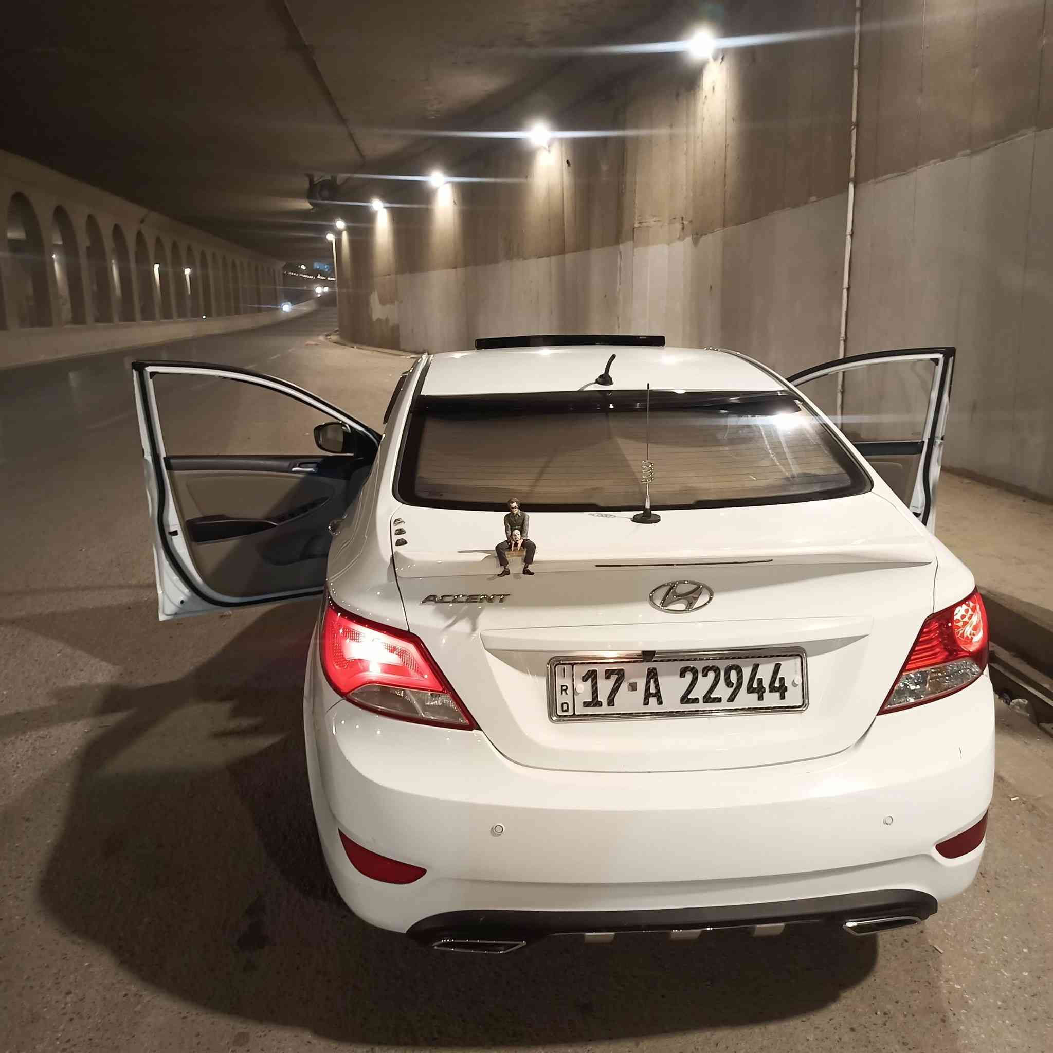 سلام عليكم سياره اكسنت مديل 16بيه ضربه باب وجملق محرك 1400 نجف كوفه***********
