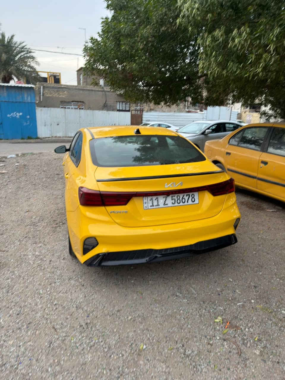 السلام عليكم للبيع فورتي فول مواصفات موديل (2023) جيتي لاين حادث موجود بل نشر سعر (130) مرقمة تحويل ثاني يوم مكان السيارة بغداد مدينة الصدر تواصل (***********
