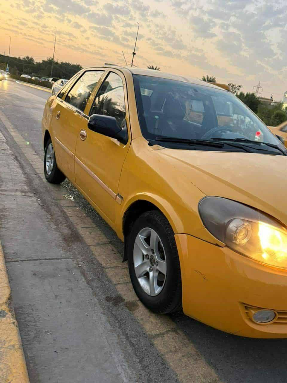 سلام عليكم ليفان 520 سياره حلوه مكينه او  كير كورله كلشي بيها شغال عوزه بس صدر  راعيها موجود ويريد ايحول عليها غرامه او هيئه 200دنزل من السعر  رقمها بغداد  مستعجل على البيع عندي ضرف  مكاني بلدياتت
اي استفسار  راسلني واتساب ***********
سعرها 23ورقه او بيها مجال
