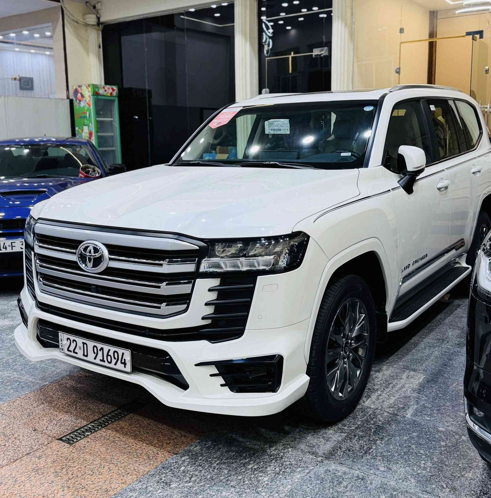 تيوتا لاندكروز موديل 2024 شركه ساز ام ضمان بعده بل ضمان المتدد اصل
ماشيه 32 الف  
رقم أربيل  
الموصفات لمتدد اصل 
أربع كامرات 
فول 
كفالة السعر 725 بيه مجال 
تنفس طبيعي 
مكان سياره بصره لاستفسار ***********
