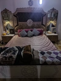 غرفة ضخمة • نظيفة • ٩ قطع