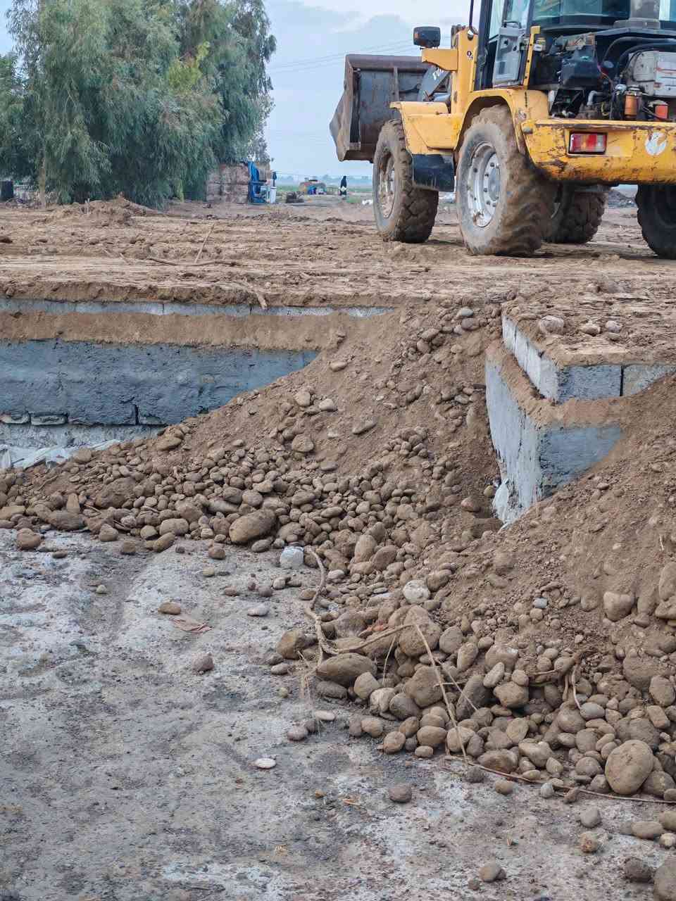 السلام عليكم يوجد كادر عمل تصفير ابيوت حدل ابيوت فرش زميج تحويل رمل دفن اساسات دفن مماشي حفر منهولات الاستفسار الاتصال على ***********
