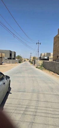 خنيطلة • ٢٠٠م • ساحة خدمات