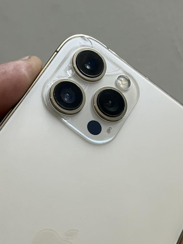 السلام عليكم
12promax

بطارية 🔋 100مبدلهة اصلية 

شاشة مبدلها اصلية سعر الشاشة ١٥٠ + سعر البطارية ٧٥ الف اللة شاهد كلهن أصليات والجهاز كلش نضيف صار شهرين ضامة ممستخدمه أجاني جهاز هدية واريد ابيعا سعر ٣٥٠ وبي مجال
***********متوفر وتساب
