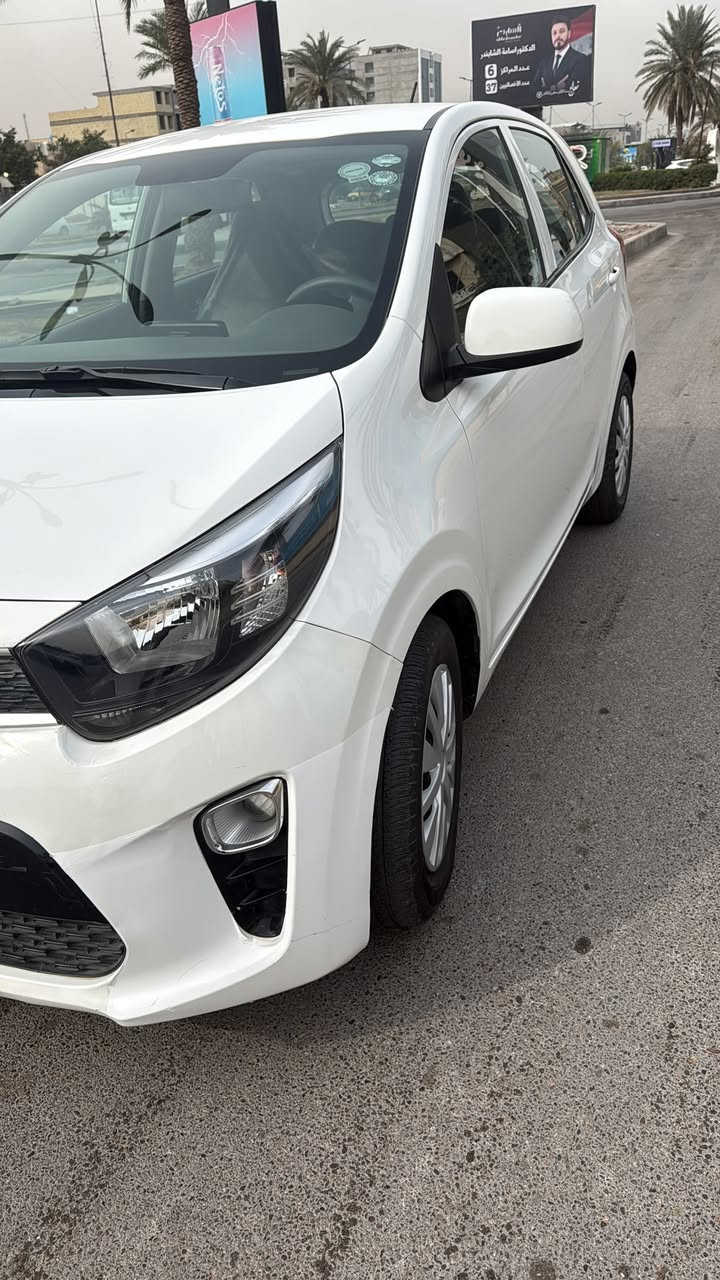 السلام عليكم للبيع كيا بيكانتوا 2020 خليجي محرك 4 سلندر دوش تحكمات ستيرن حساس ايطار مانع انزلاق 4 جام كهرباء مري كهرباء رقم اربيل بسمي هزة وسنوية 2031 تحويل وكاله مكفولة من الصبغ بارد مكان صغير جدا موقع السيارة بغداد زيونة للاتصال ***********
