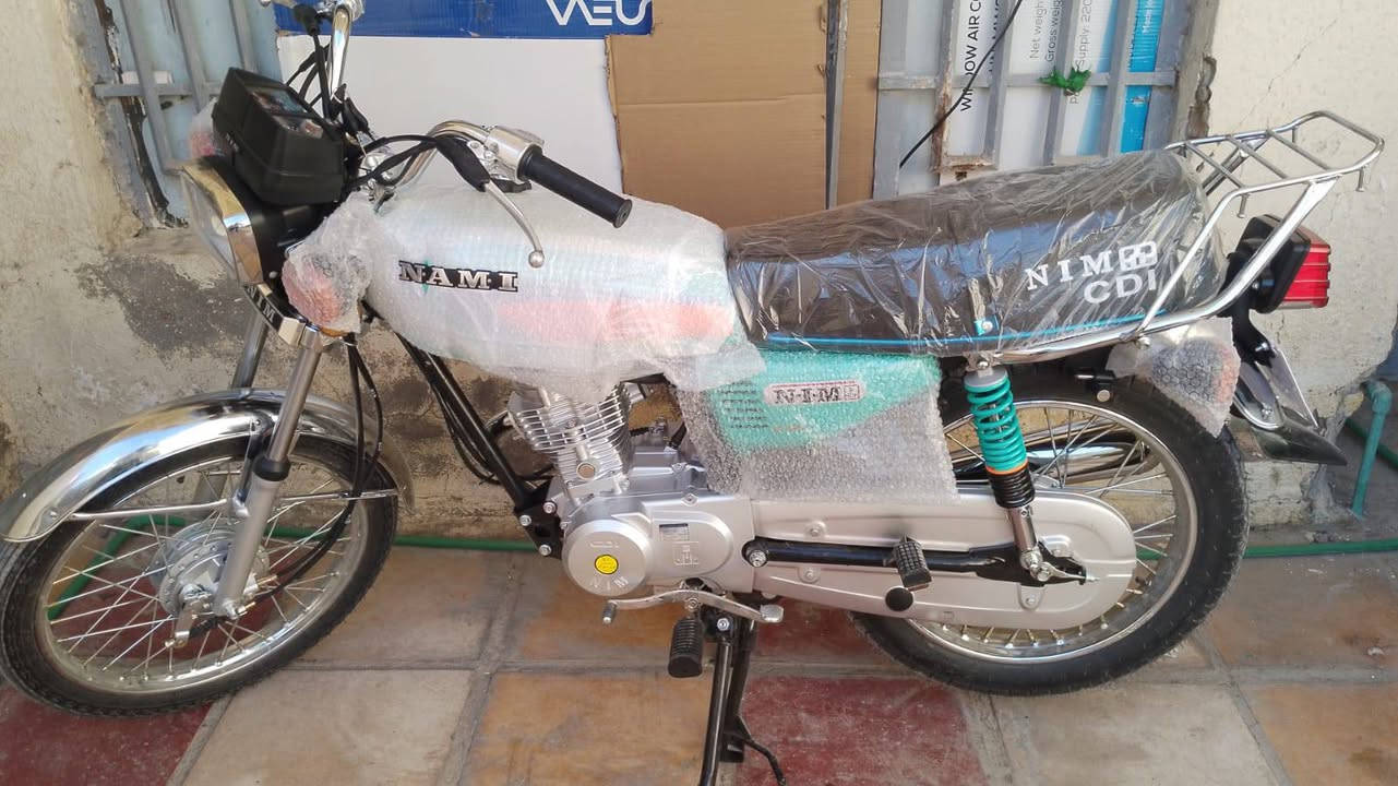 سلام عليكم دراجه للبيع 26 أوراق سكنر 6 اوراق دراجه مكفوله صارله شهر من طالعه من الوكيل هاذا  رقمي الشراي  يتصل *********** بي وتساب مكاني نجف
